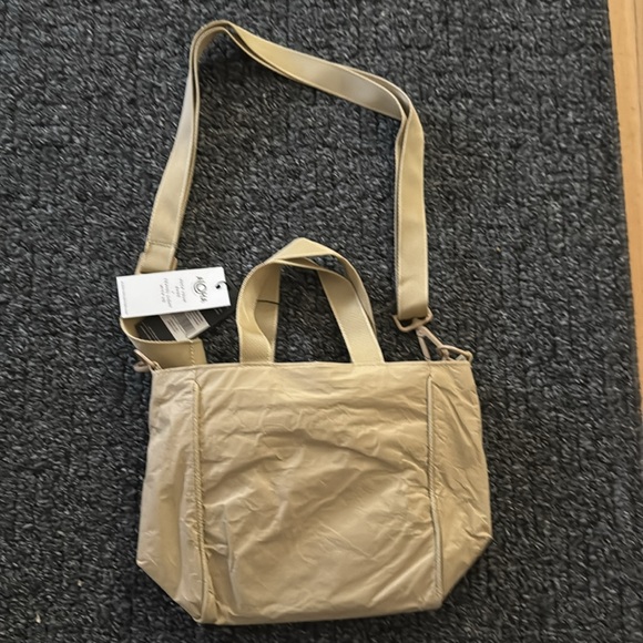 Aloha Collection Crossbody Monochrome Dune color bag NWT - Picture 5 of 6